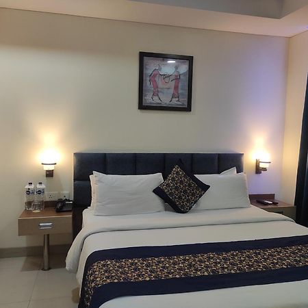 Hyphen Haridwar Grand Hotel Exterior foto
